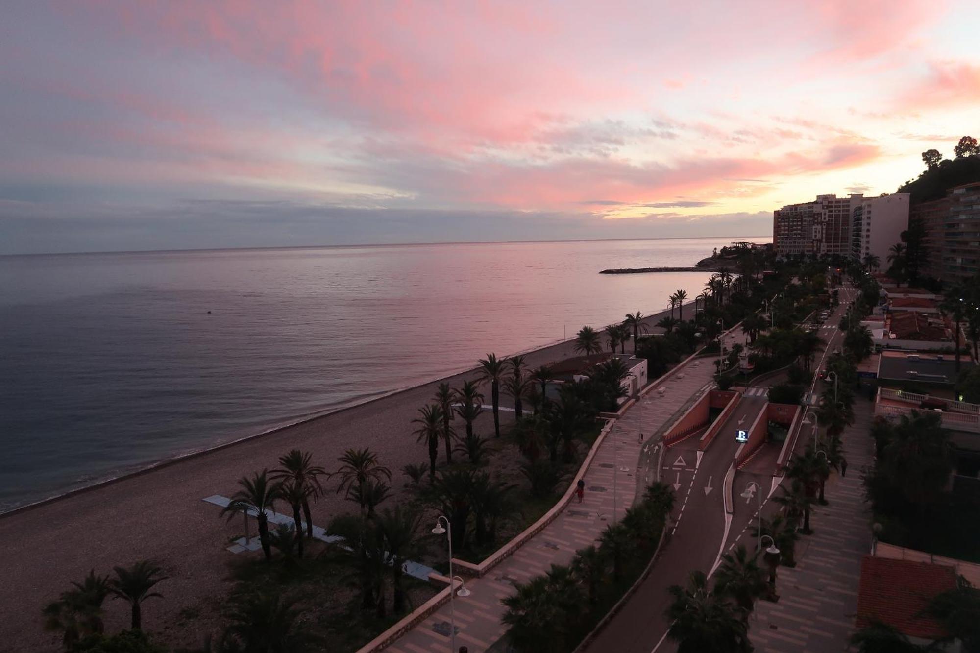 Apartamentos Tao Almuñécar Oda fotoğraf